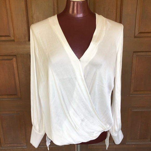 Bardot Laia Ivory Wrap Blouse Shirt size 8 or Medium - Picture 11 of 11